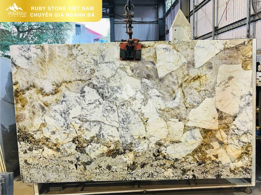 QUARTZ | PANTAGONIA