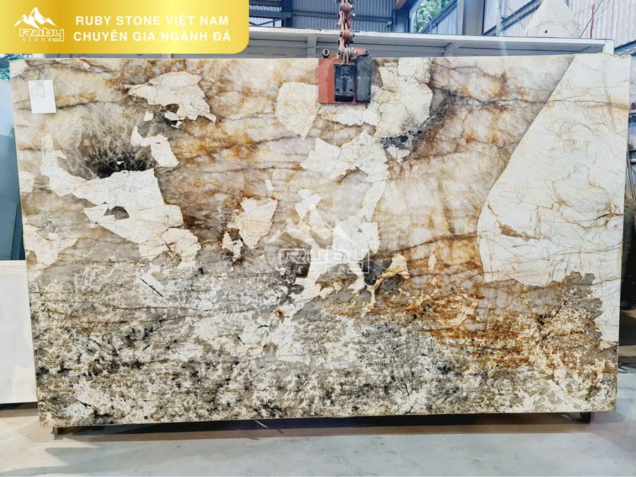 QUARTZ | PANTAGONIA