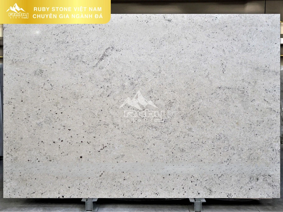 GRANITE | COLONIAL WHITE